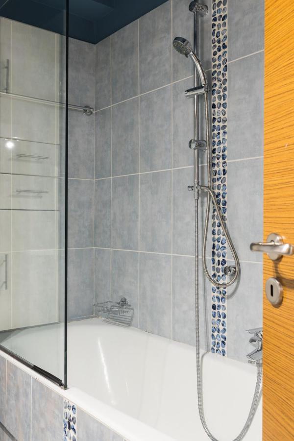 Athenian Stylish 2 Bdrm Apartment Exterior foto